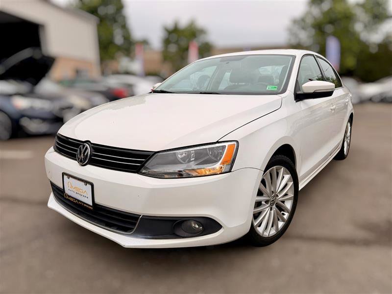 Used 2014 Volkswagen Jetta SEL FWD image 2