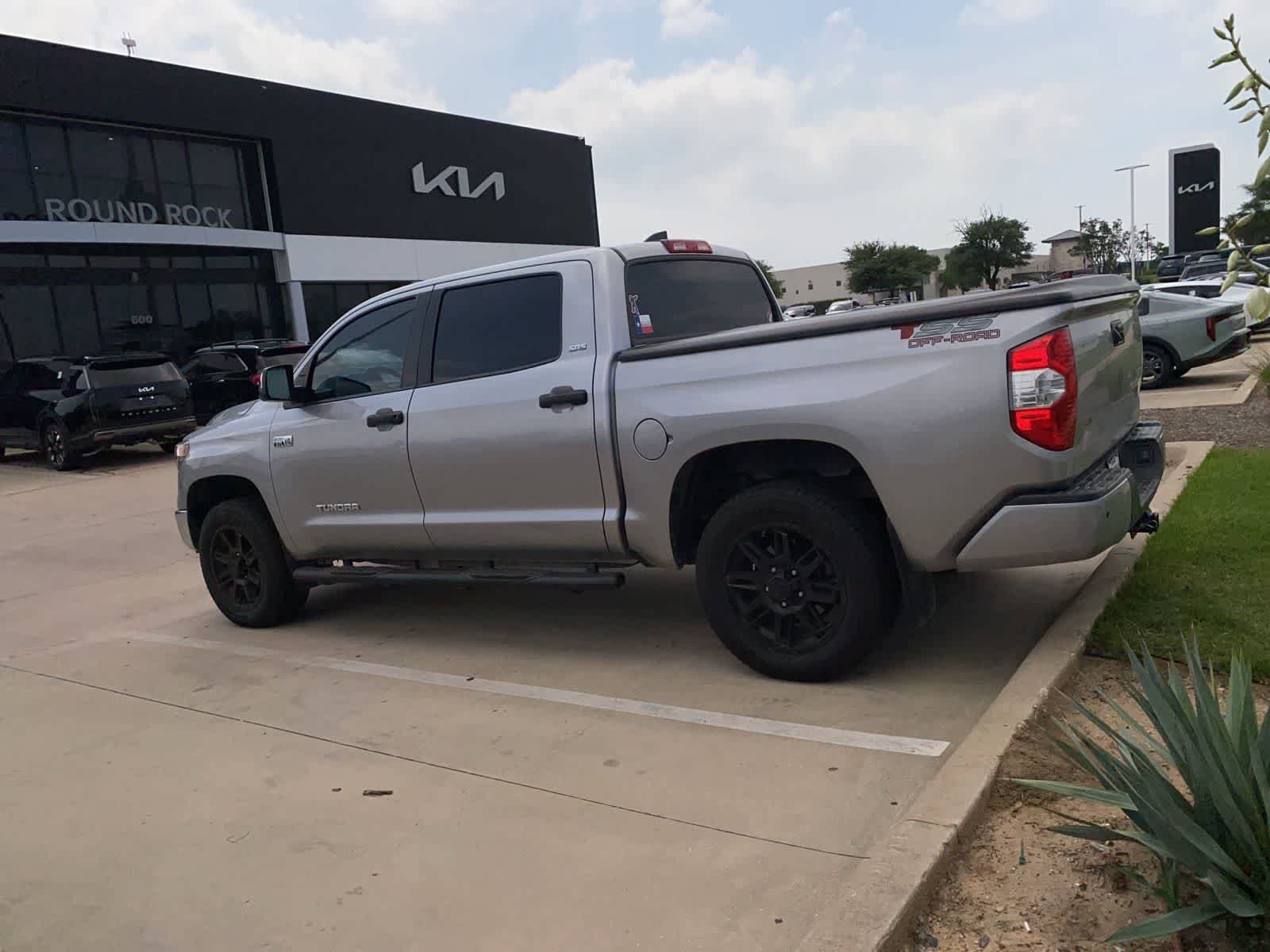 Used 2021 Toyota Tundra SR5 RWD image 9