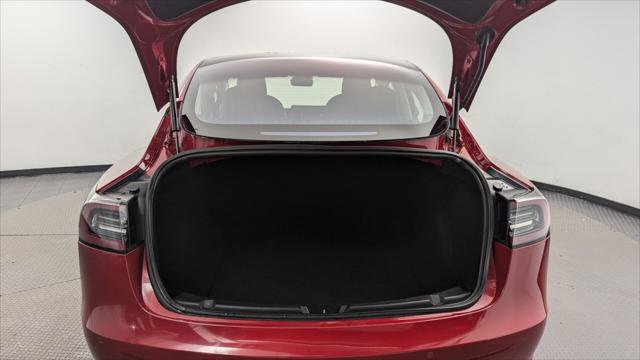 Used 2018 Tesla Model 3 Long Range image 17