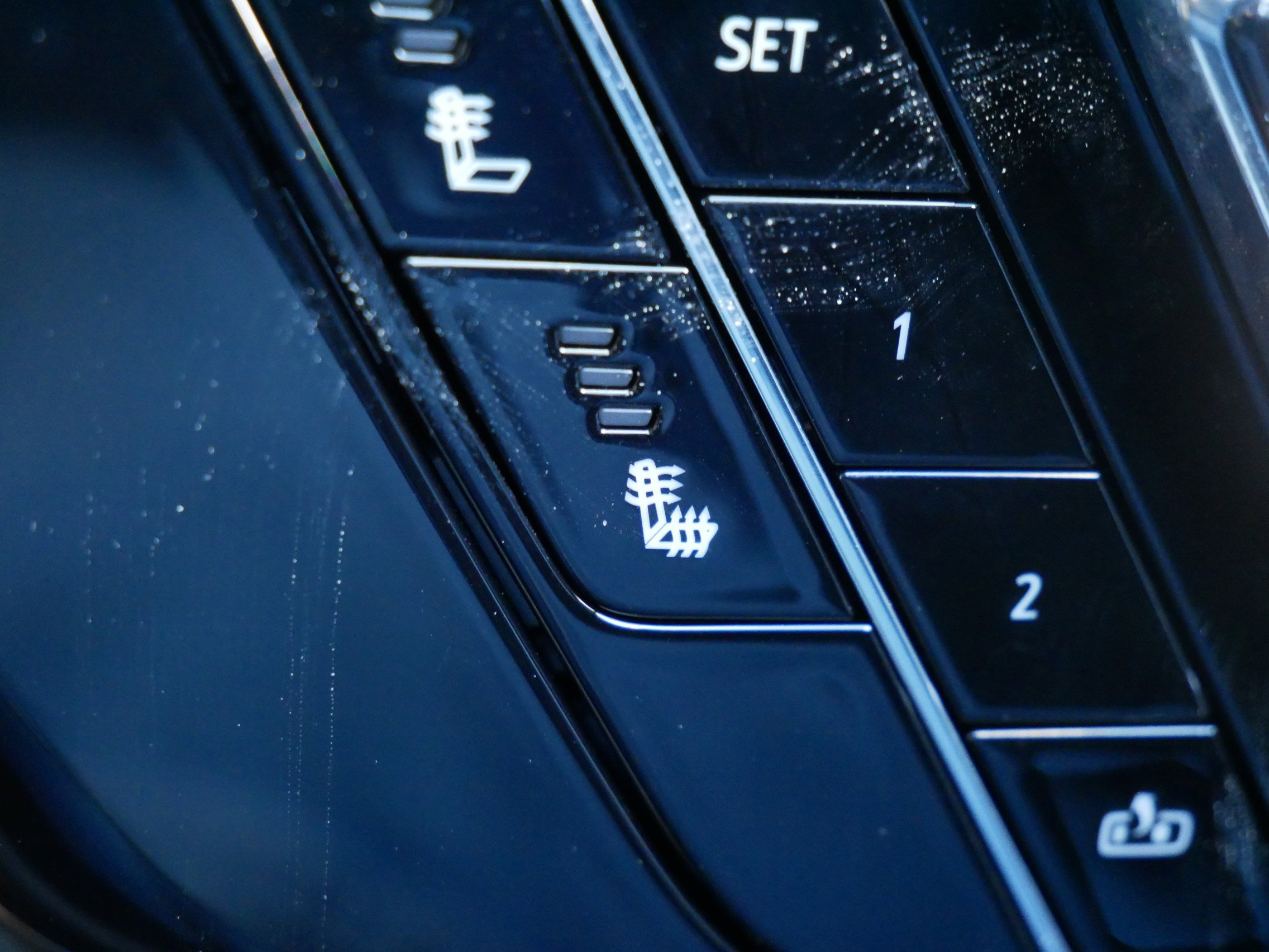 New 2026 Cadillac Optiq Luxury 1 image 25