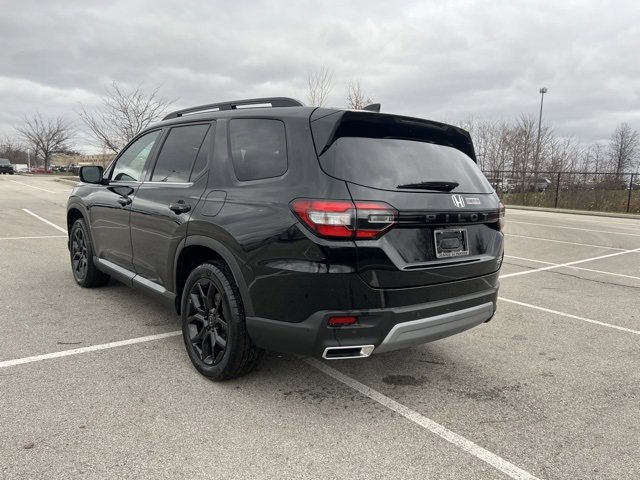 New 2025 Honda Pilot Touring image 6