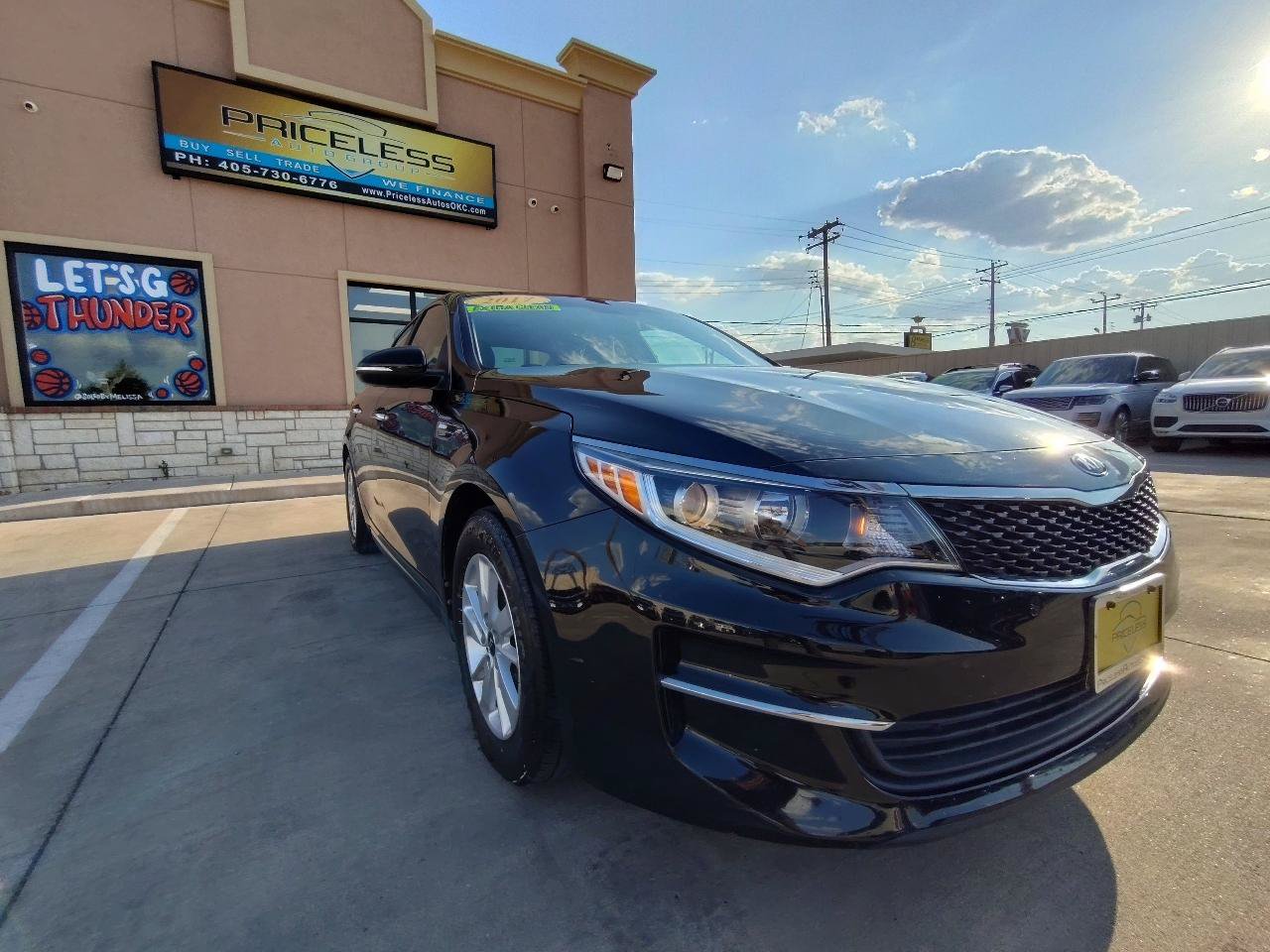 Used 2017 Kia Optima LX w/ Convenience Package FWD image 2