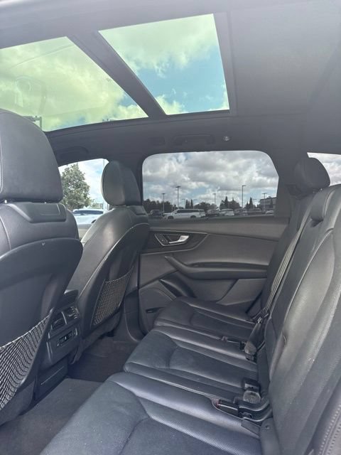 Used 2017 Audi Q7 2.0T Premium Plus w/ Premium Plus Package AWD/4WD image 7