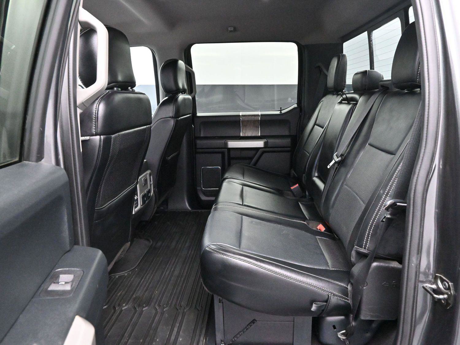 Used 2019 Ford F250 Lariat w/ Chrome Package image 33