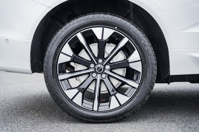 New 2026 Volvo XC60 B5 Plus w/ Protection Package Premier image 17