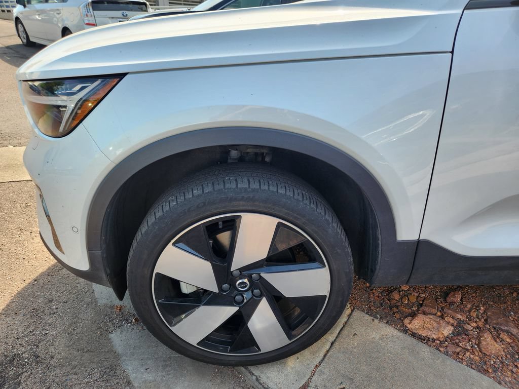 Used 2023 Volvo C40 P8 Recharge Ultimate AWD/4WD image 6