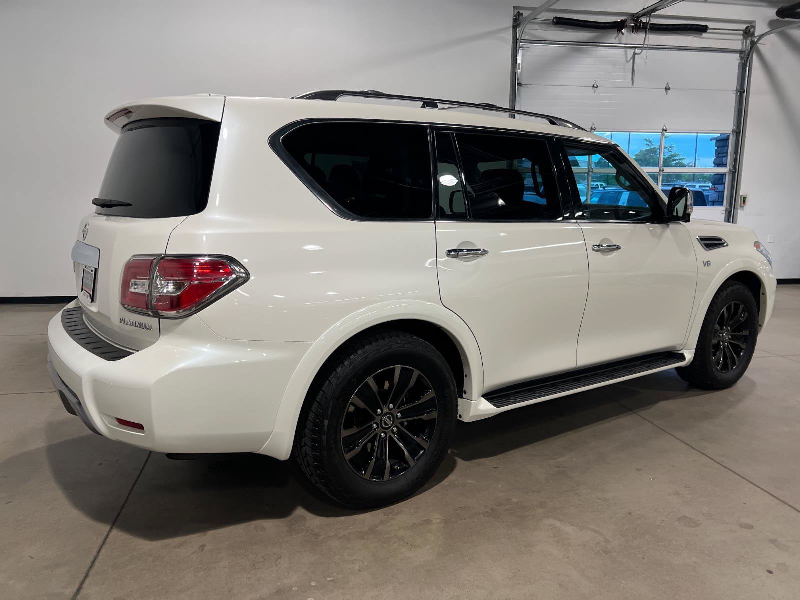Used 2020 Nissan Armada Platinum w/ Interior Lighting Package AWD/4WD image 3