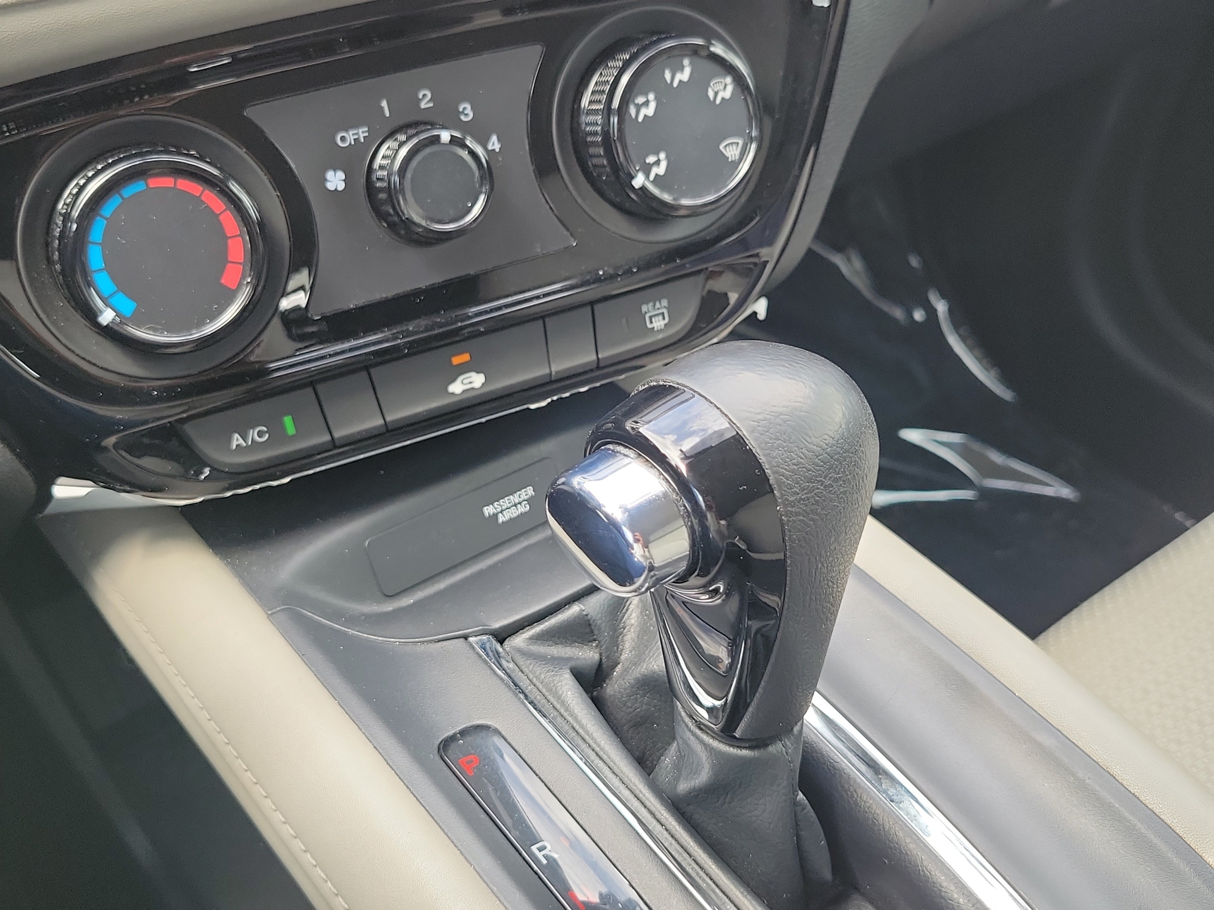 Certified 2022 Honda HR-V LX image 28