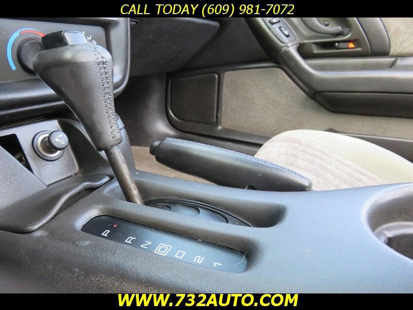 Used 2001 Chevrolet Camaro LT RWD image 13