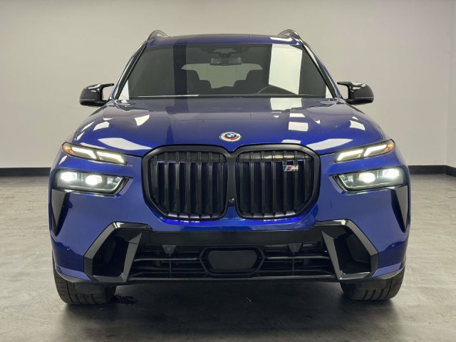 Used 2023 BMW X7 M60i w/ Executive Package AWD/4WD image 4