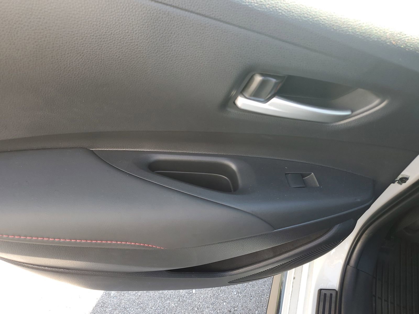 Certified 2025 Toyota Corolla SE w/ SE Premium Package image 16