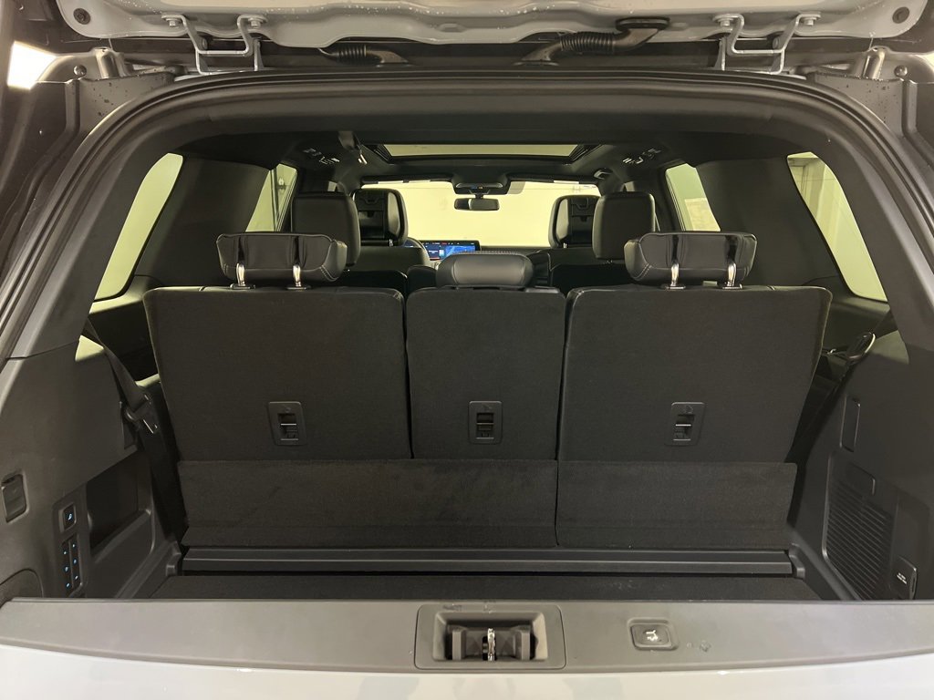 New 2026 Ford Expedition Platinum image 40