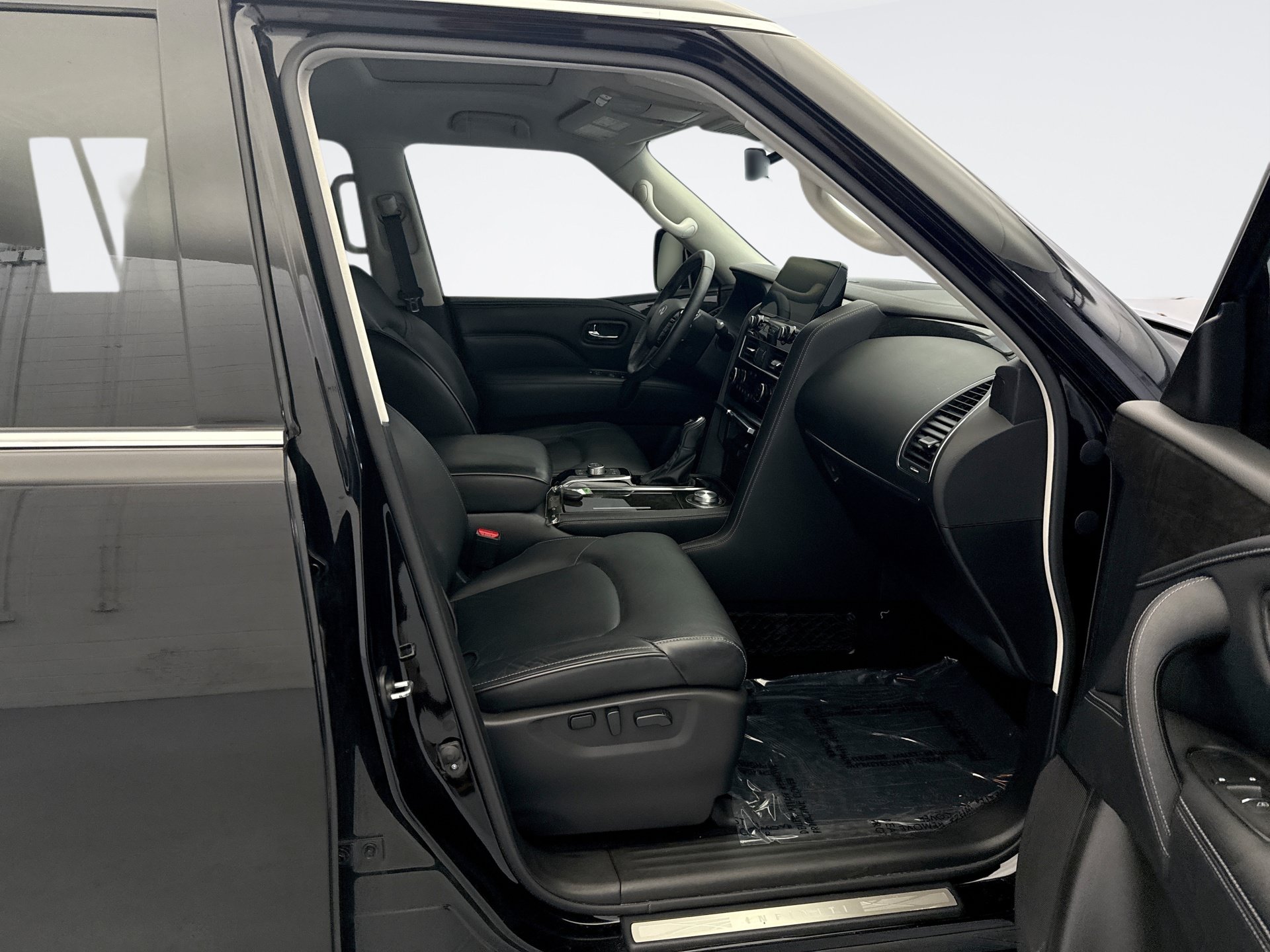 Used 2023 INFINITI QX80 Luxe w/ Cargo Package AWD/4WD image 19