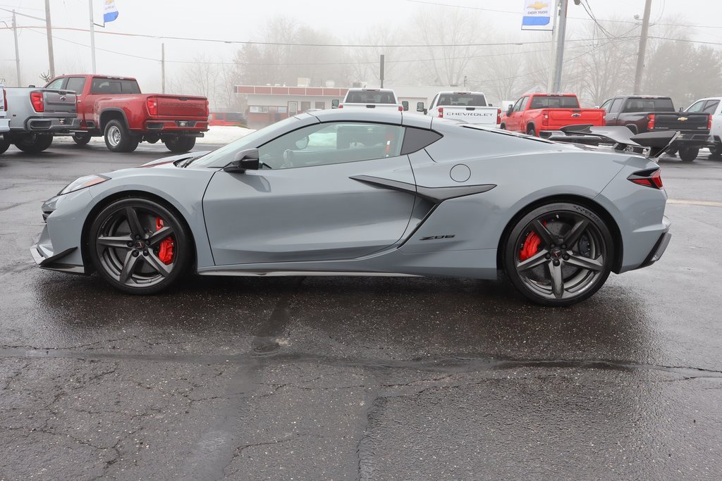 Used 2025 Chevrolet Corvette Z06 w/ Z07 Performance Package image 28