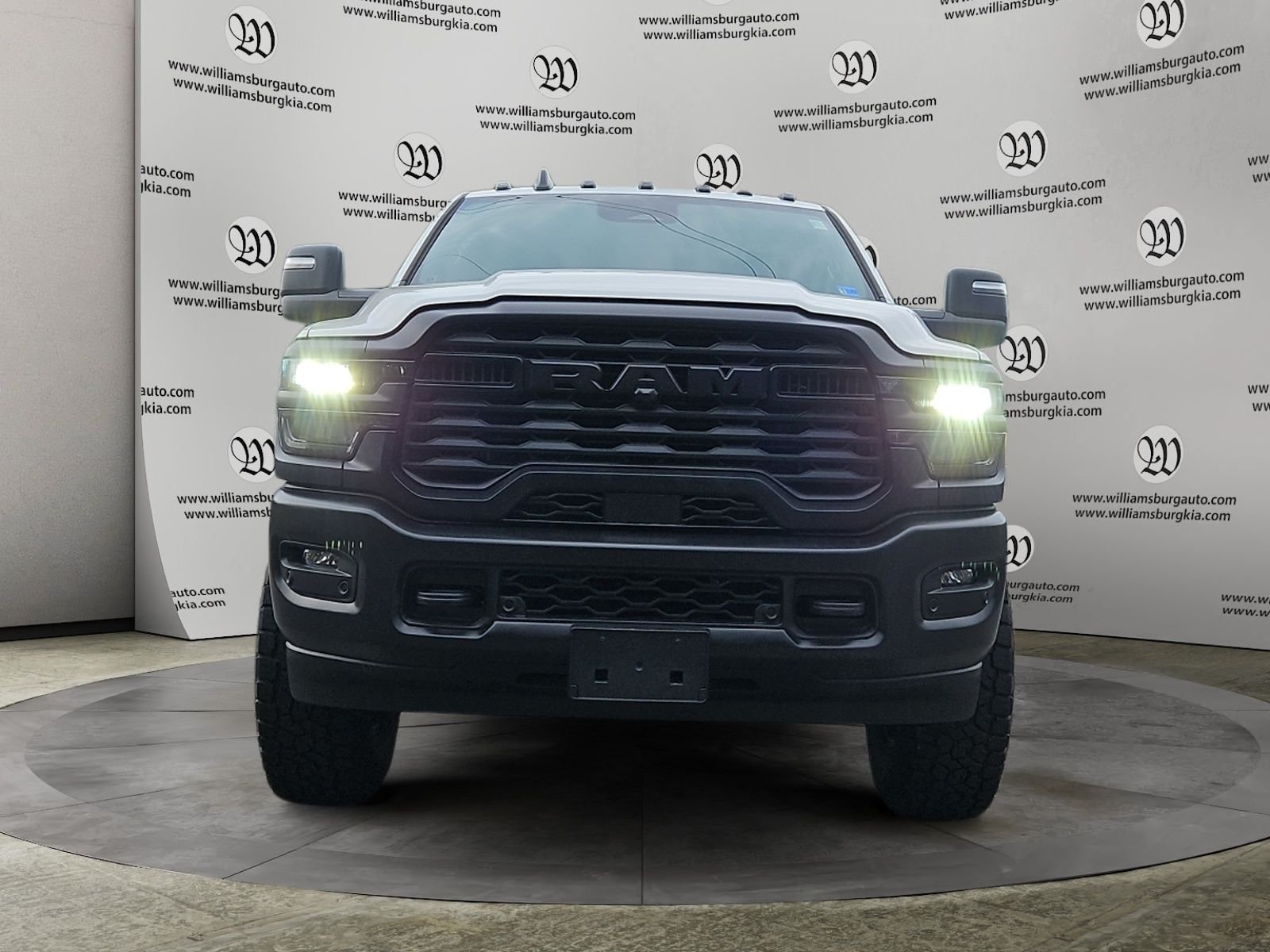 New 2026 RAM 2500 Tradesman AWD/4WD image 8