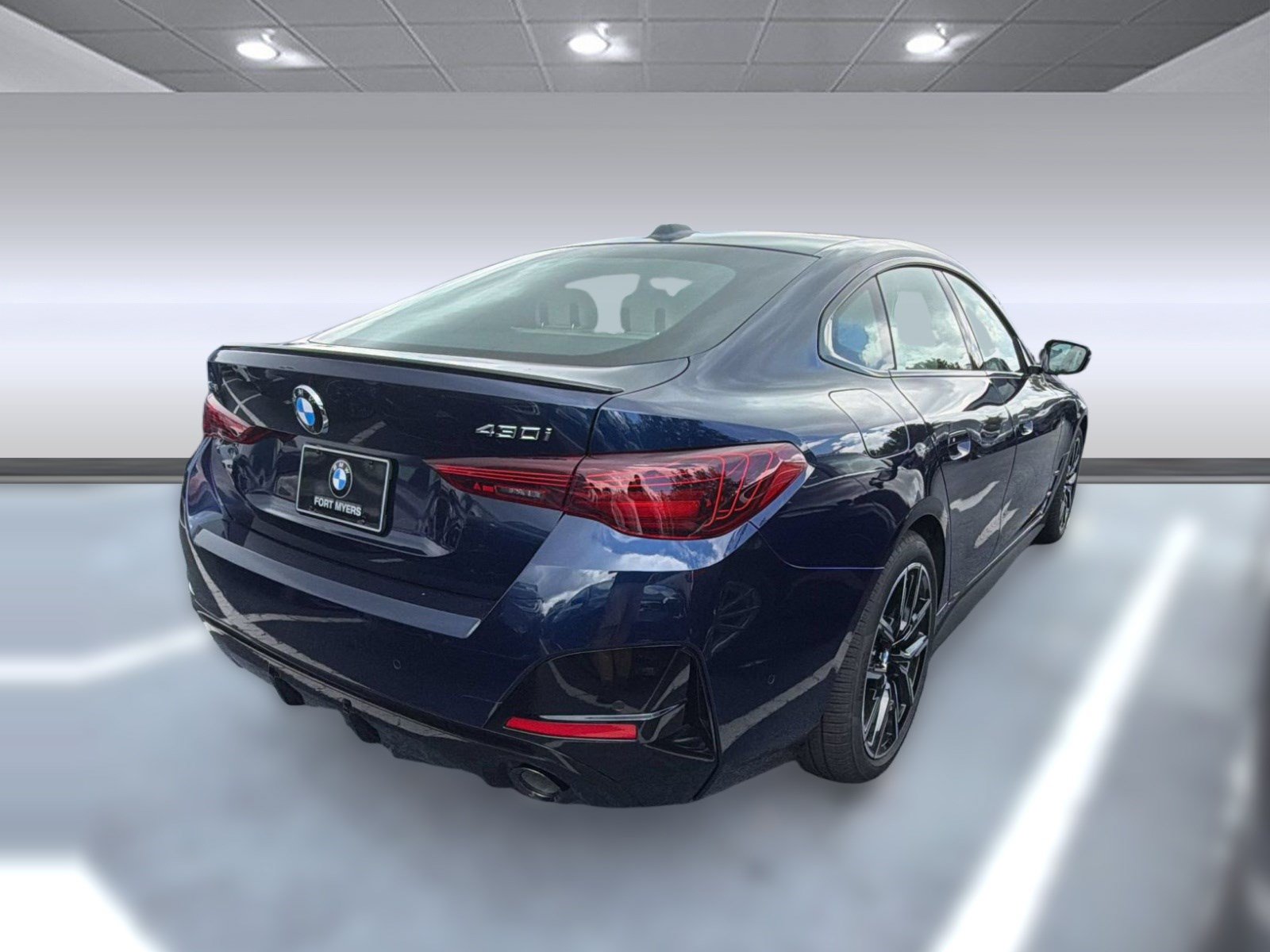 New 2026 BMW 430i xDrive w/ M Sport Package AWD/4WD image 9