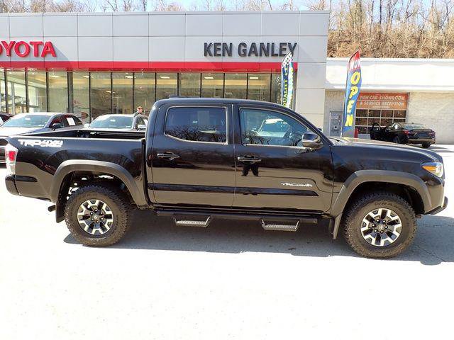 Certified 2023 Toyota Tacoma TRD Off-Road w/ Technology Package image 2