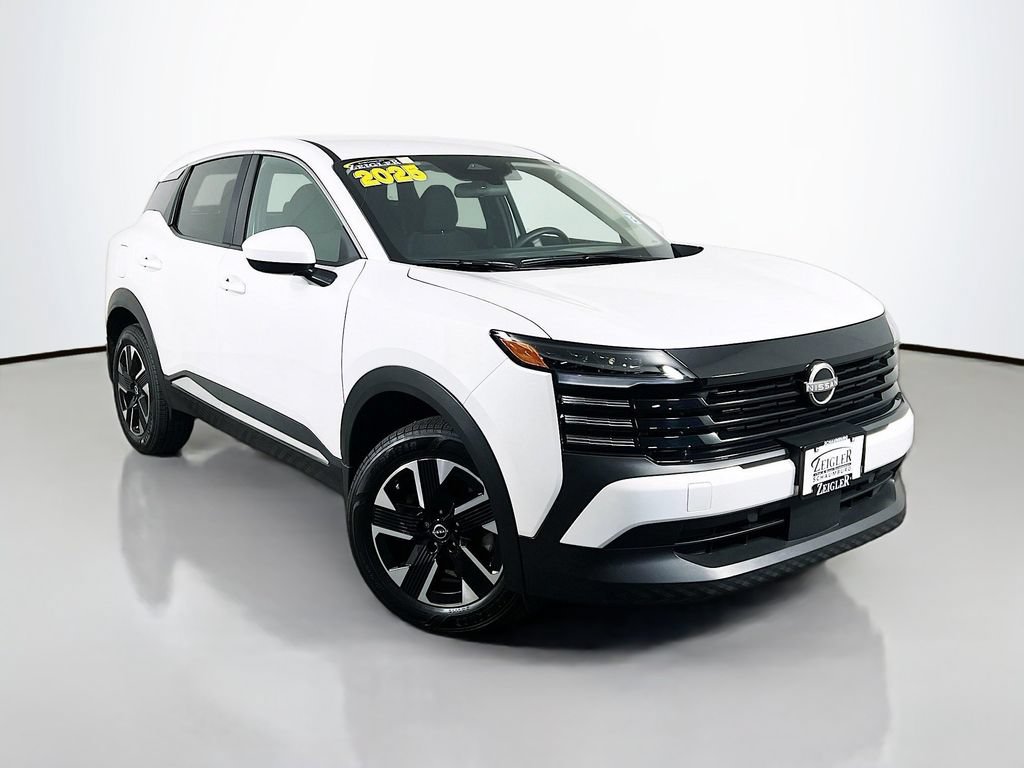 Used 2025 Nissan Kicks SV AWD/4WD image 3