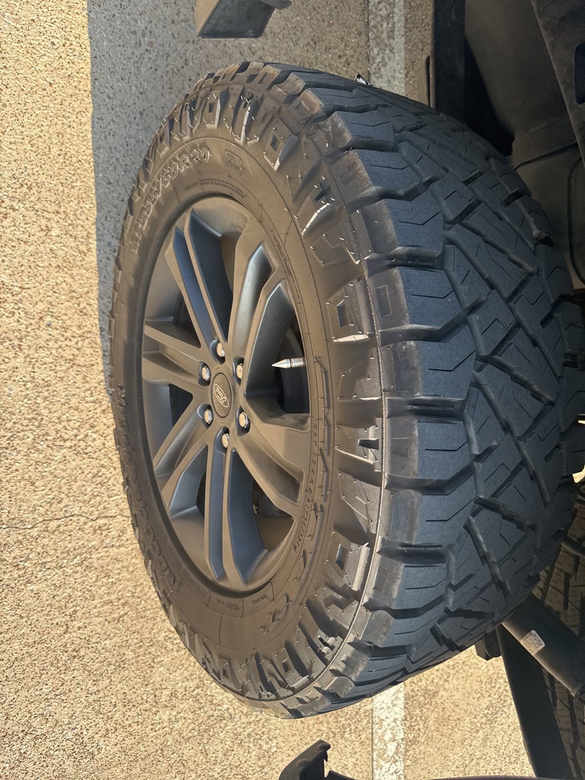 Used 2021 Ford F150 Lariat image 3