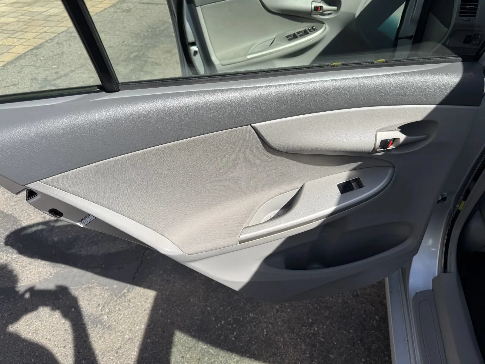 Used 2010 Toyota Corolla LE FWD image 20