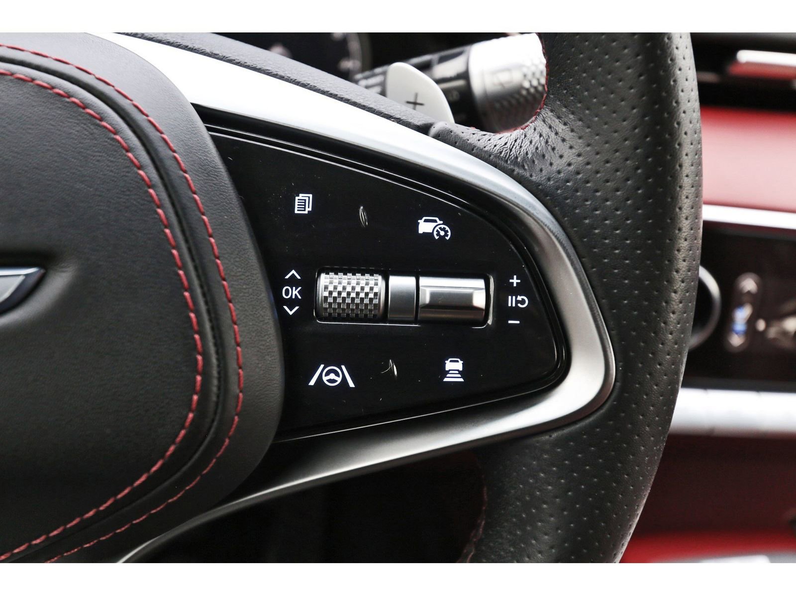 Used 2022 Genesis GV70 3.5T Sport w/ Sport Advanced Package image 18