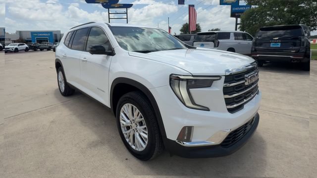 Certified 2026 GMC Acadia Elevation w/ Elevation Premium Package FWD image 2