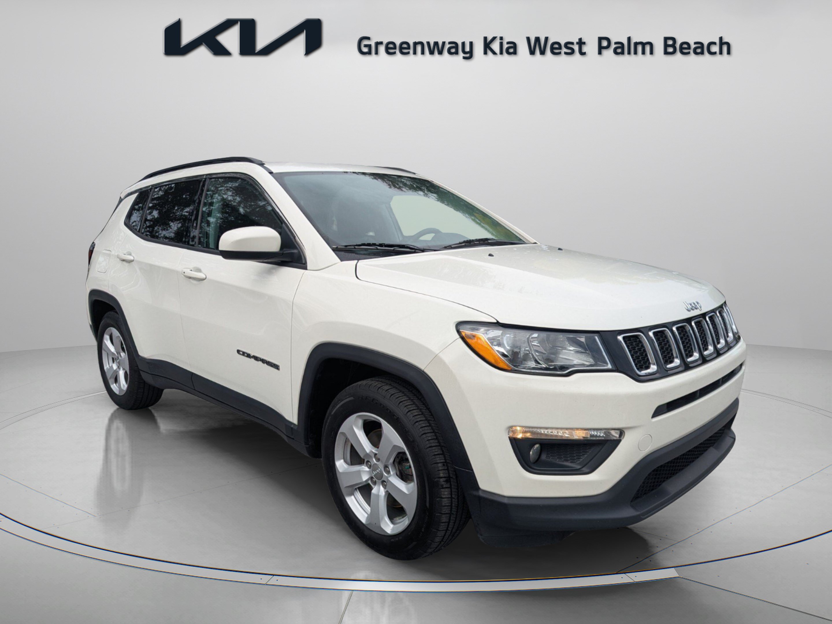 Used 2021 Jeep Compass Latitude w/ Sun and Sound Group FWD image 1