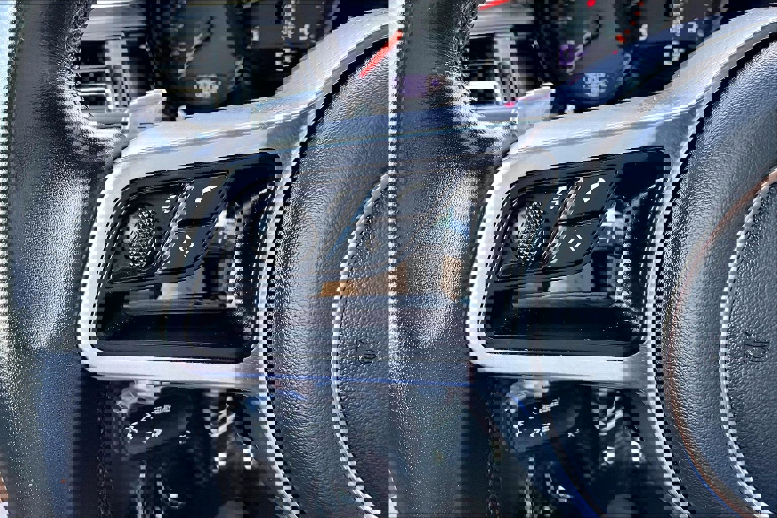 Used 2021 Porsche Macan image 16