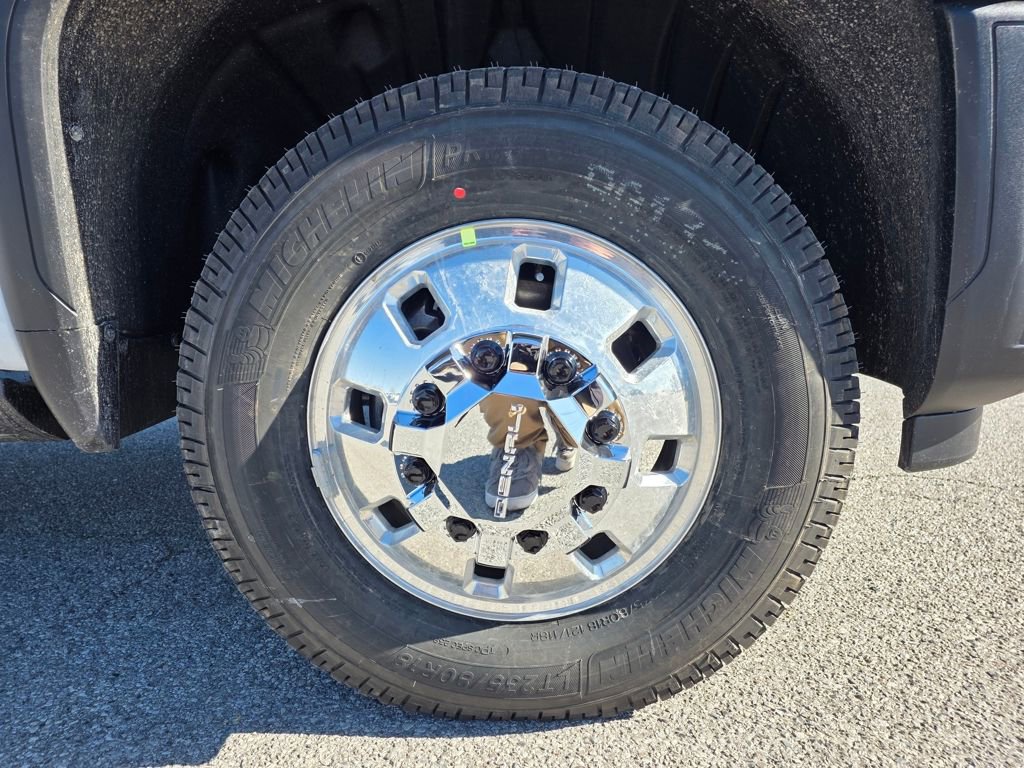 New 2026 GMC Sierra 3500 Denali Ultimate AWD/4WD image 31