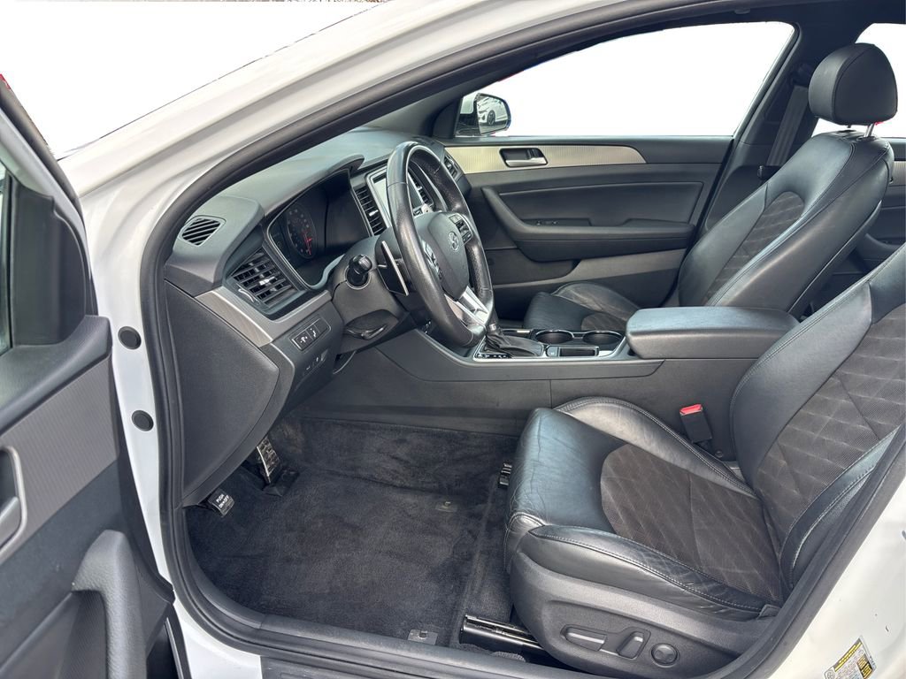 Used 2018 Hyundai Sonata Sport w/ Cargo Package image 9