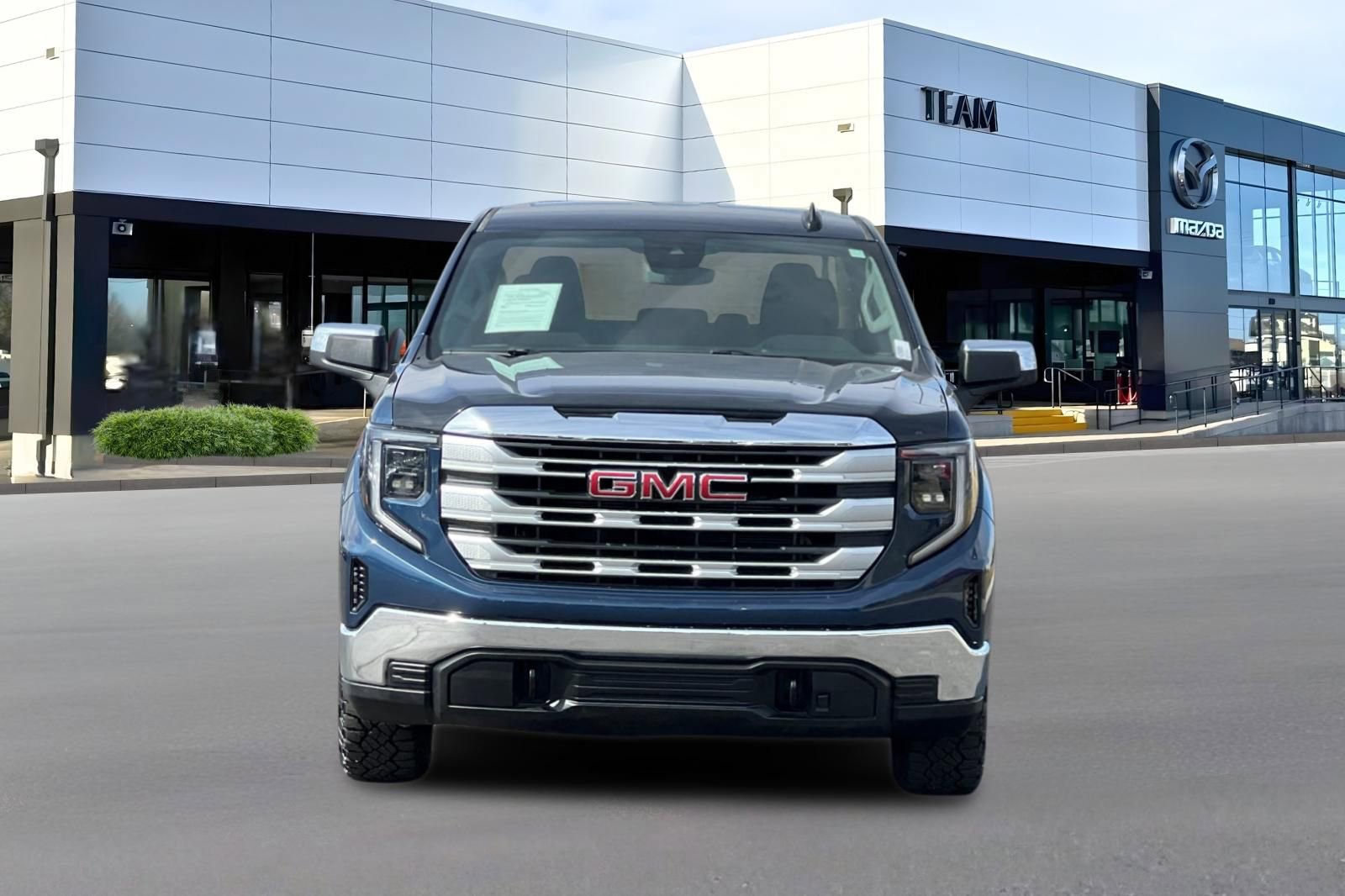 Used 2023 GMC Sierra 1500 SLE w/ Enhanced Capability Package AWD/4WD image 6