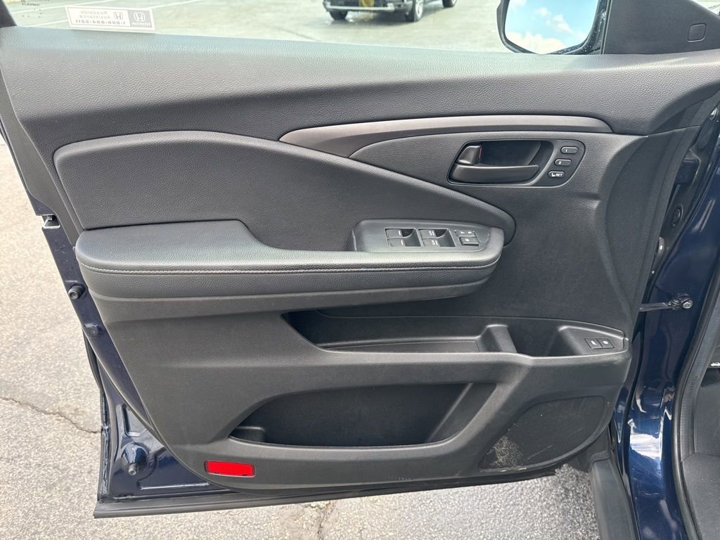 Used 2023 Honda Passport EX-L image 32