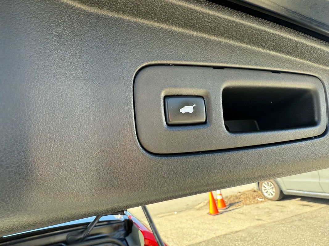 Used 2015 Honda CR-V Touring image 28