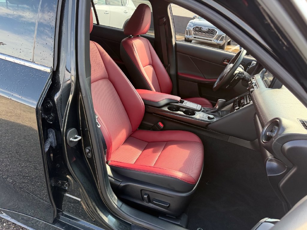 Used 2025 Lexus IS 350 F Sport RWD image 18