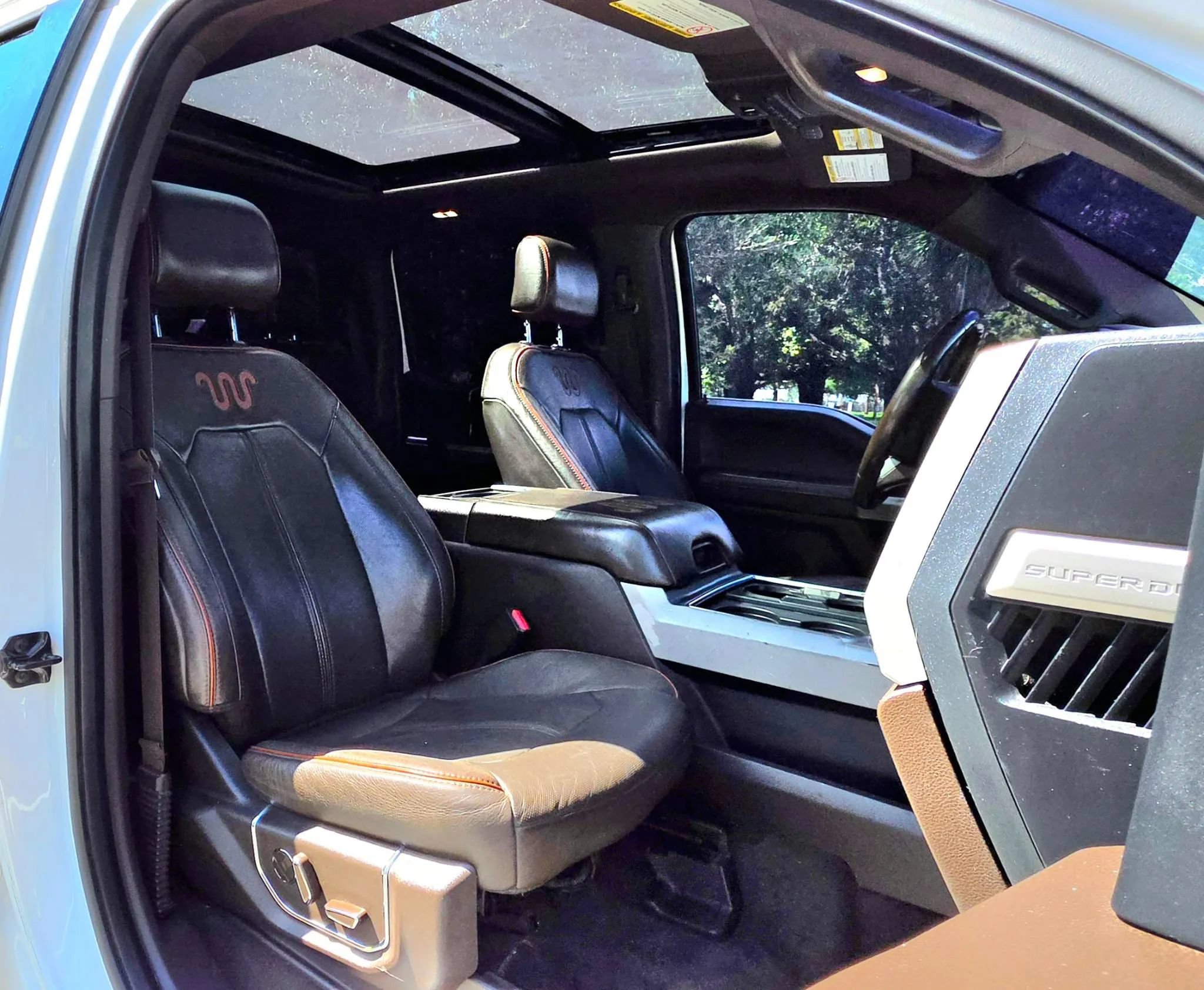 Used 2017 Ford F250 King Ranch w/ King Ranch Ultimate Package AWD/4WD image 5