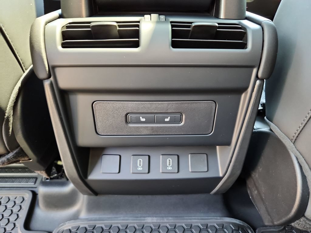 New 2026 Land Rover Defender 110 S AWD/4WD image 23