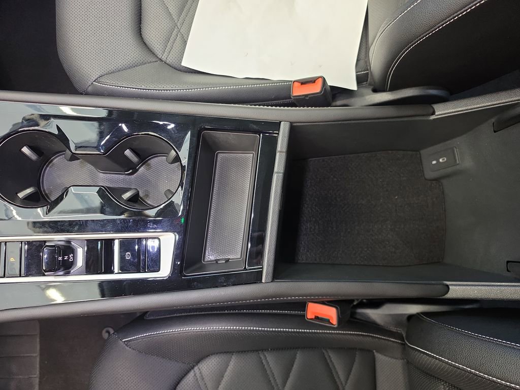 Used 2025 Volkswagen Atlas SE FWD image 31
