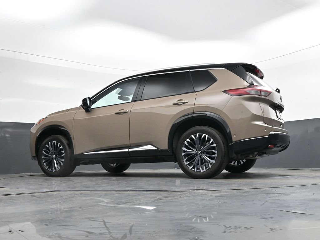 Used 2024 Nissan Rogue Platinum image 35