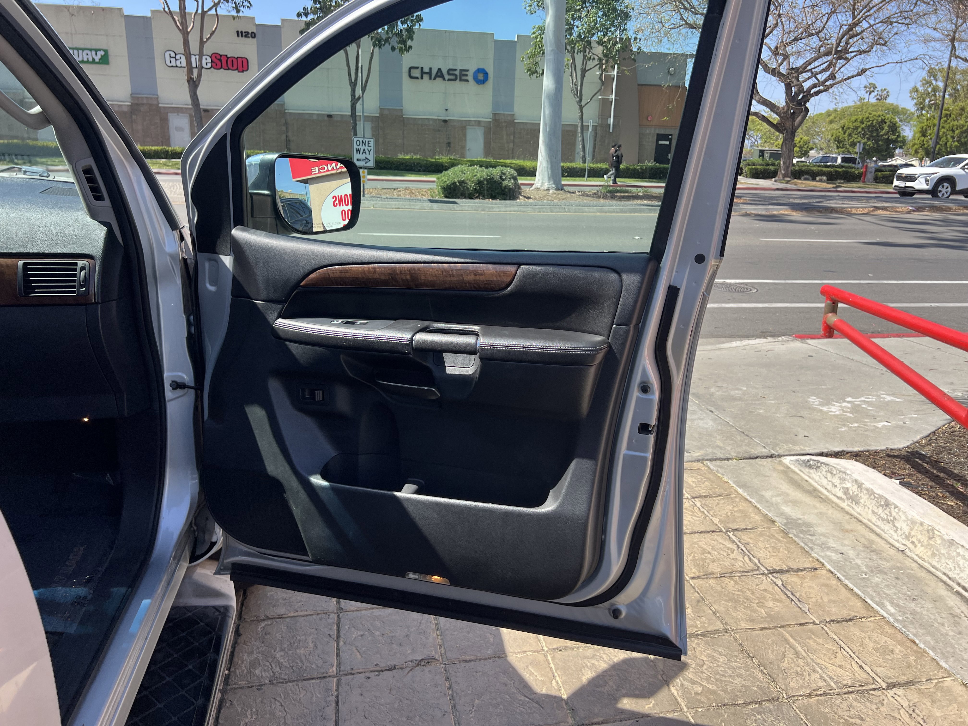 Used 2012 Nissan Armada SL RWD image 36