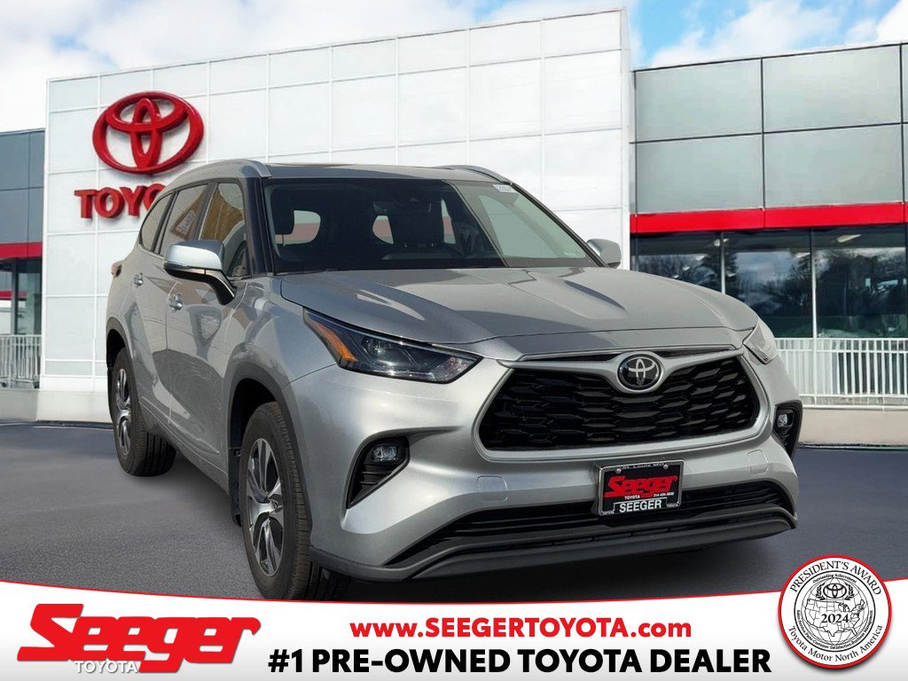 Certified 2023 Toyota Highlander AWD