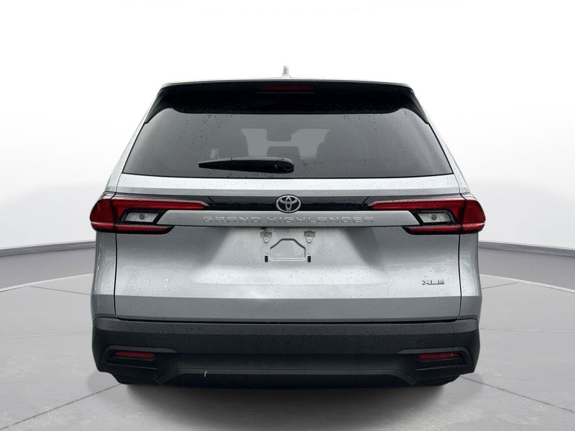 Certified 2026 Toyota Grand Highlander FWD image 7