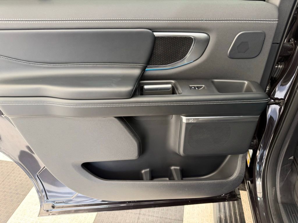 New 2025 Ford Expedition Max Platinum w/ Stealth Performance Package image 20