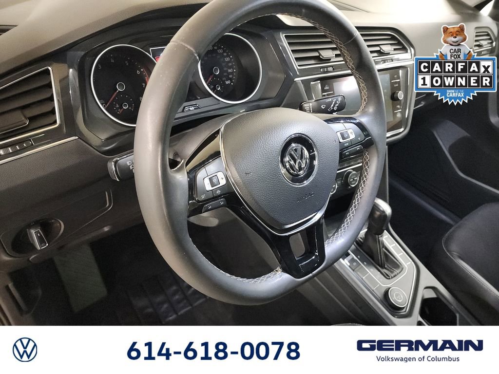 Used 2021 Volkswagen Tiguan SE w/ Panoramic Sunroof Package image 22