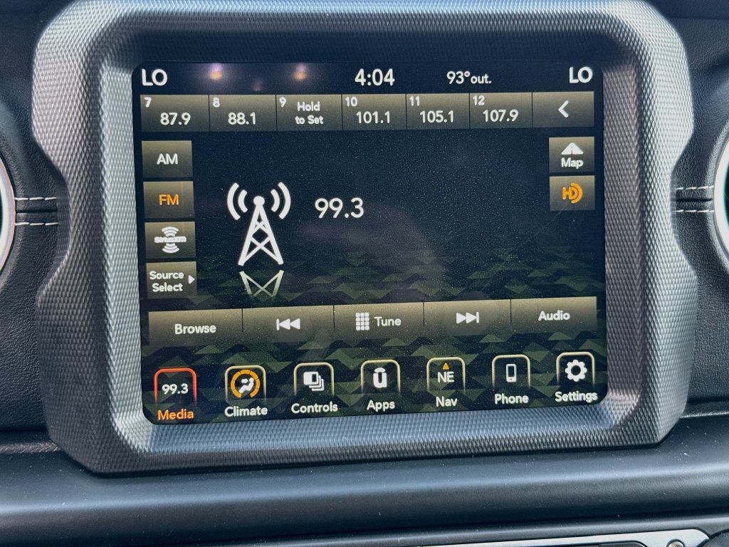 Certified 2023 Jeep Wrangler Unlimited Sahara AWD/4WD image 16
