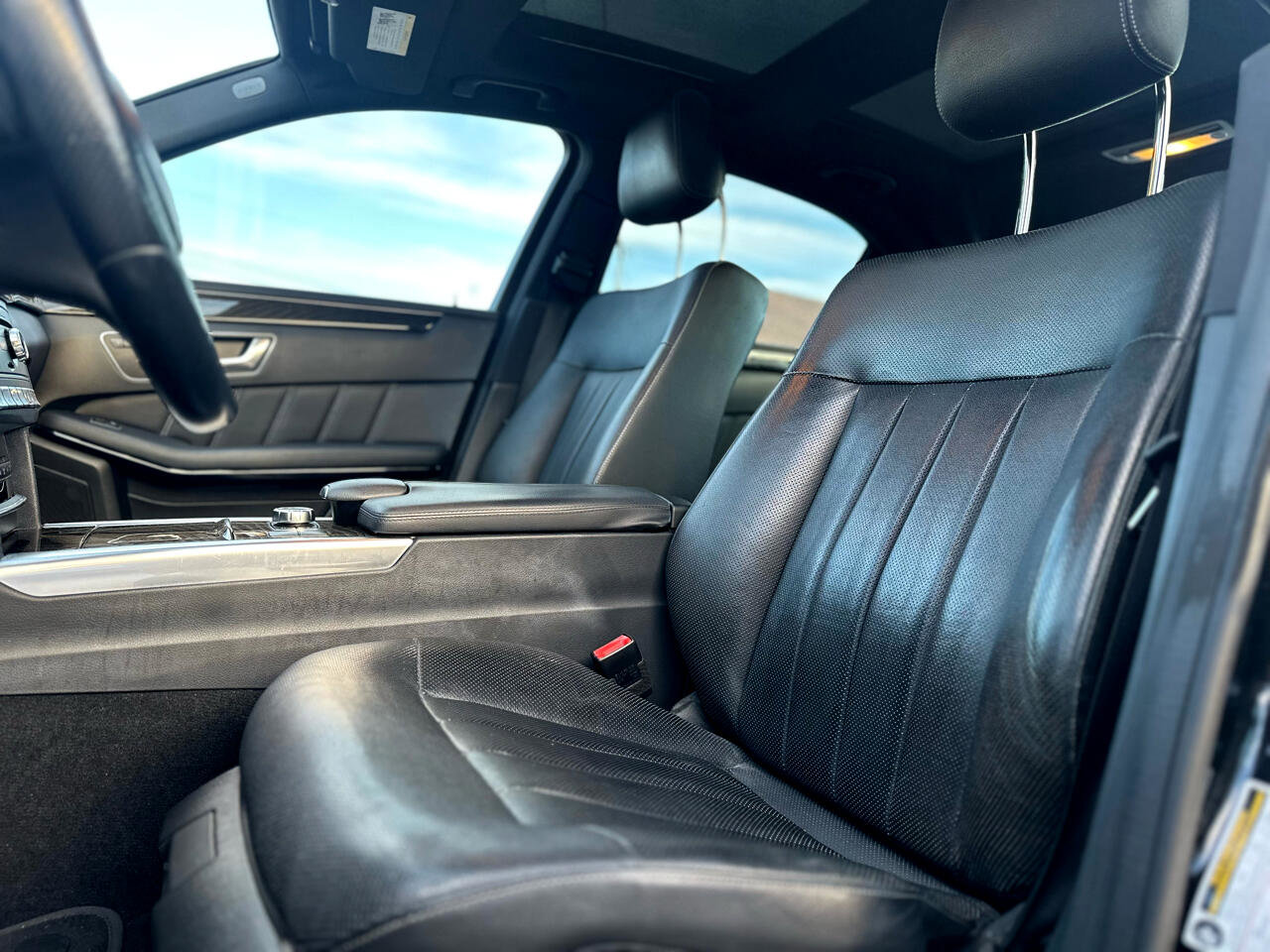 Used 2016 Mercedes-Benz E 400 Sedan image 12