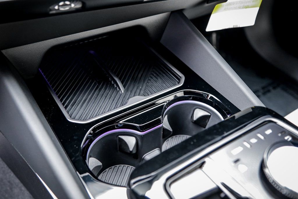 Used 2026 BMW 530i xDrive w/ M Sport Package image 16