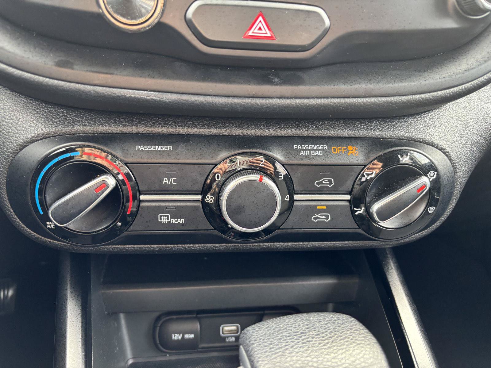 Used 2020 Kia Soul LX FWD image 27