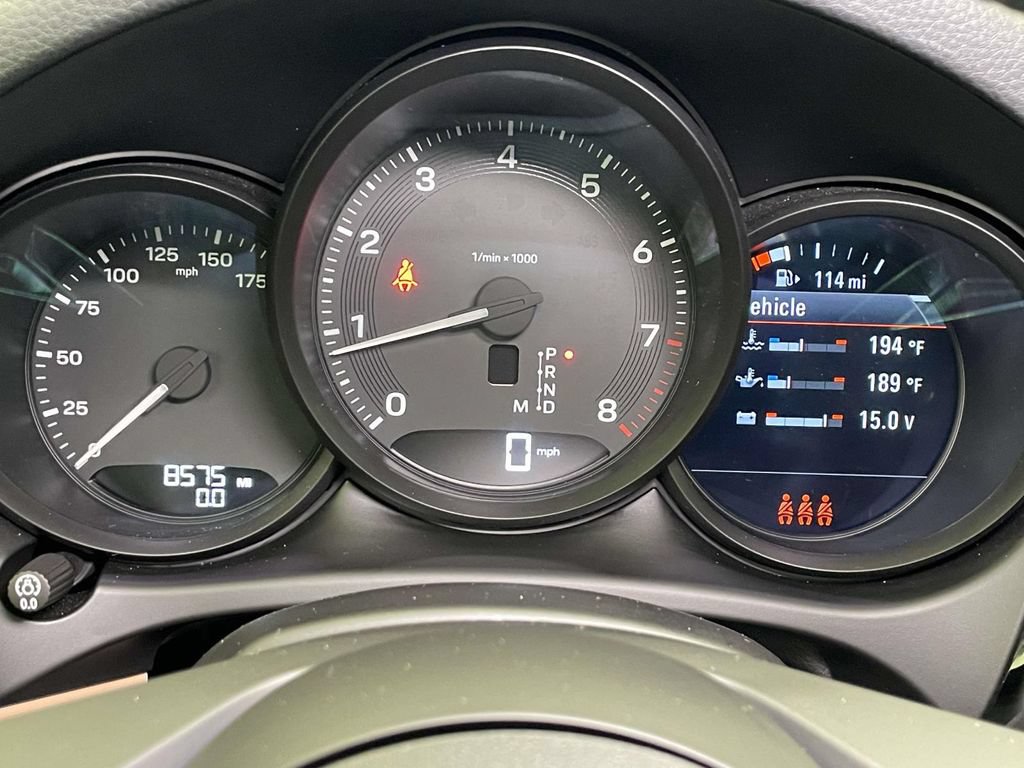 Certified 2025 Porsche Macan AWD/4WD image 46