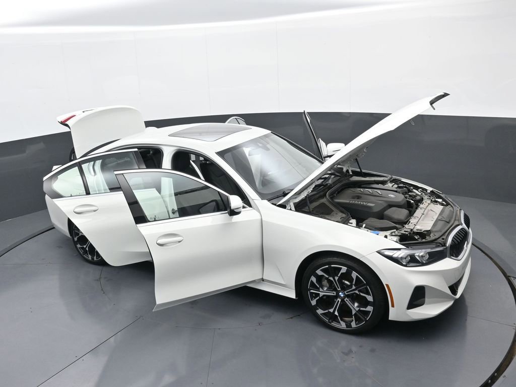 New 2025 BMW 330i xDrive Sedan w/ Premium Package AWD/4WD image 37