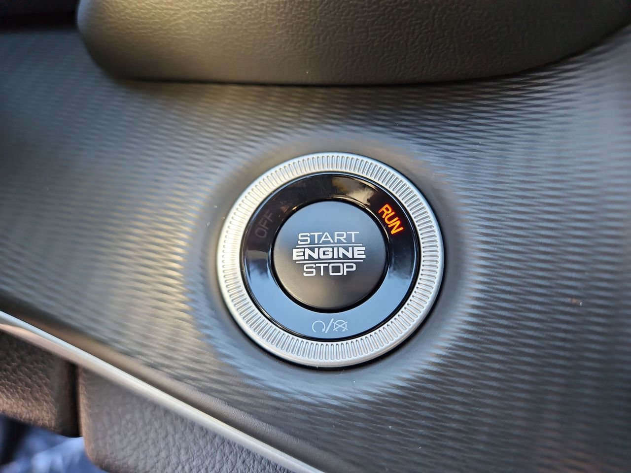 New 2025 Jeep Grand Cherokee L Altitude image 28